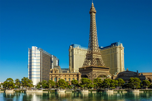 Nevada - Las Vegas (Eifelturm und Hotel Paris Paris)